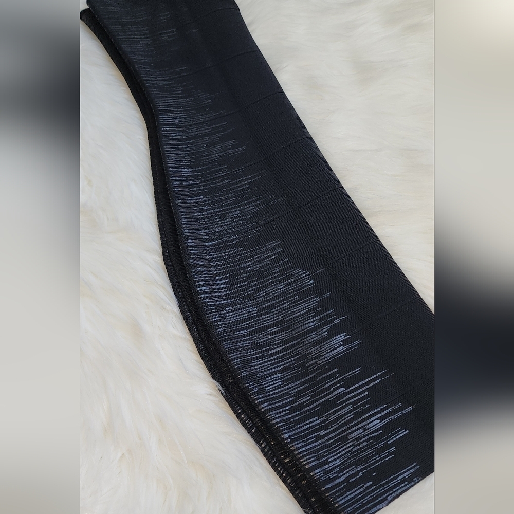 Guess Love Angels Bodycon Dress - Picture 6 of 10